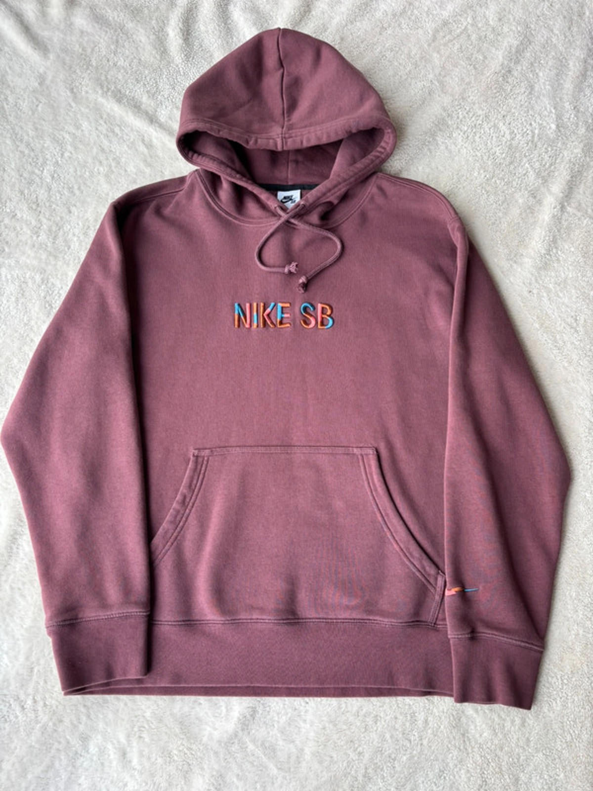 Nike SB Embroidered Hoodie Burgundy Size S