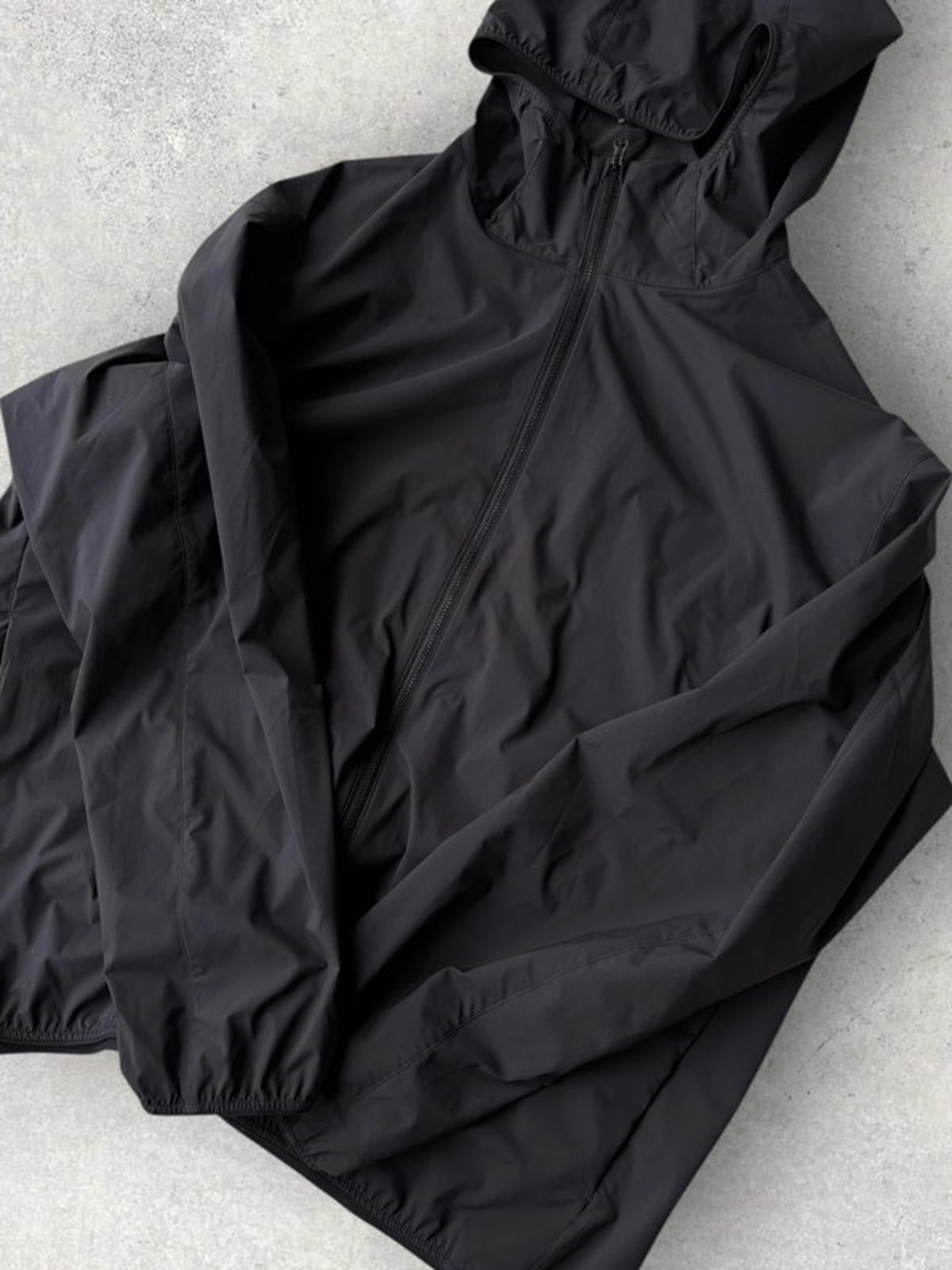 Uniqlo Tech Lightweight Windbreaker Black XL
