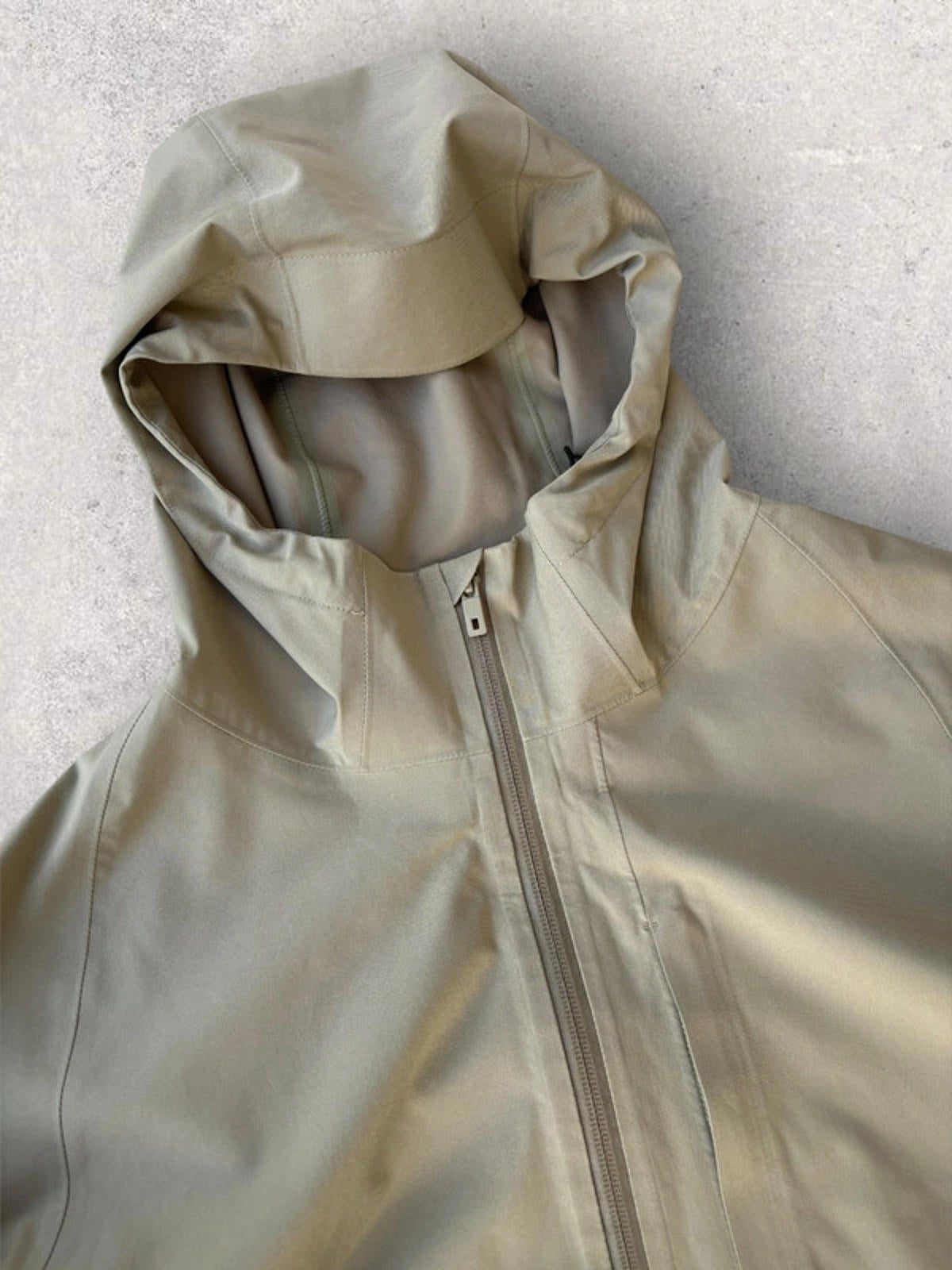 Uniqlo Blocktech 3D Cut Windbreaker Beige Size XL