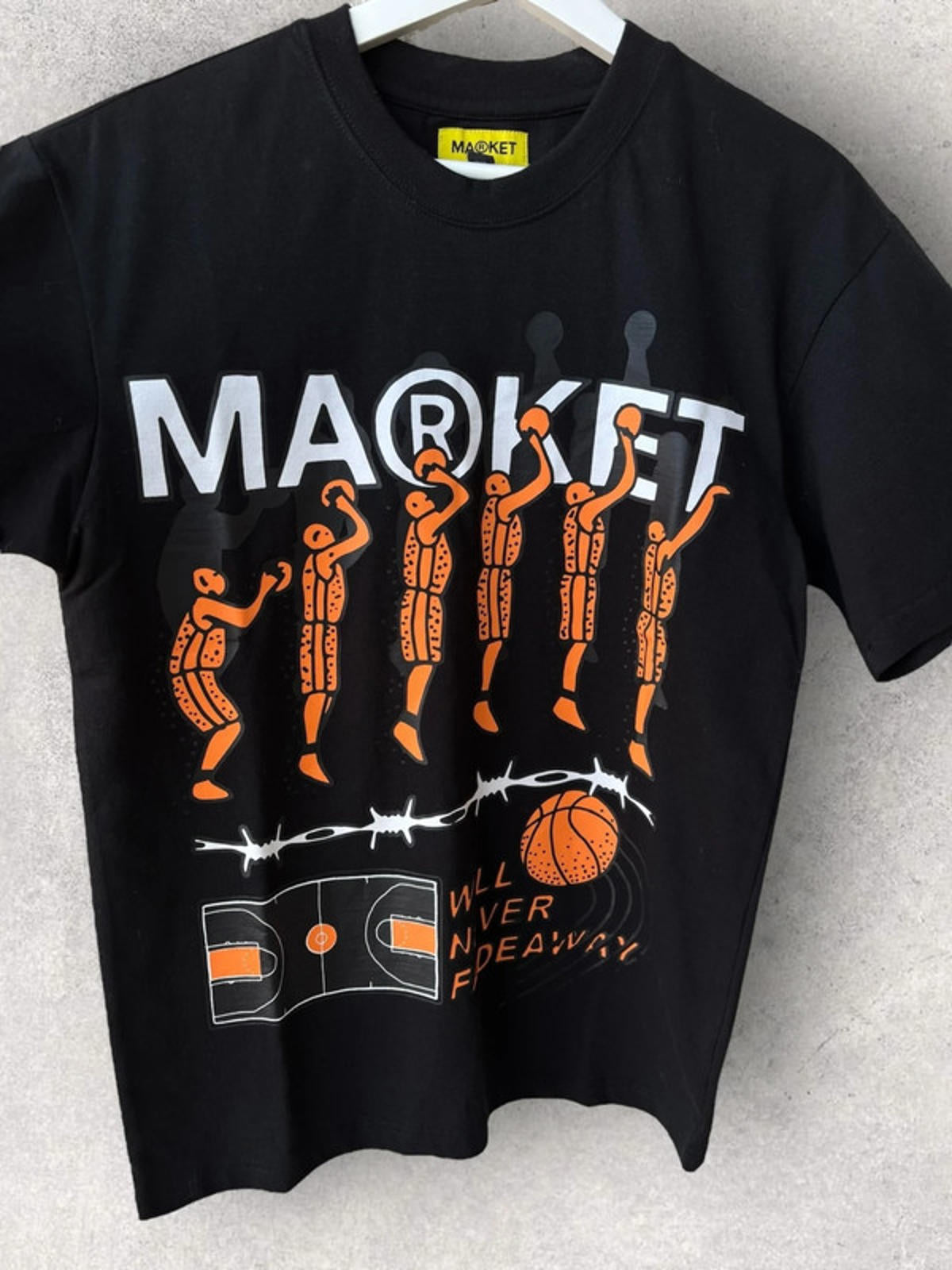 Market Jump Shot Graphic T Shirt Black Size S