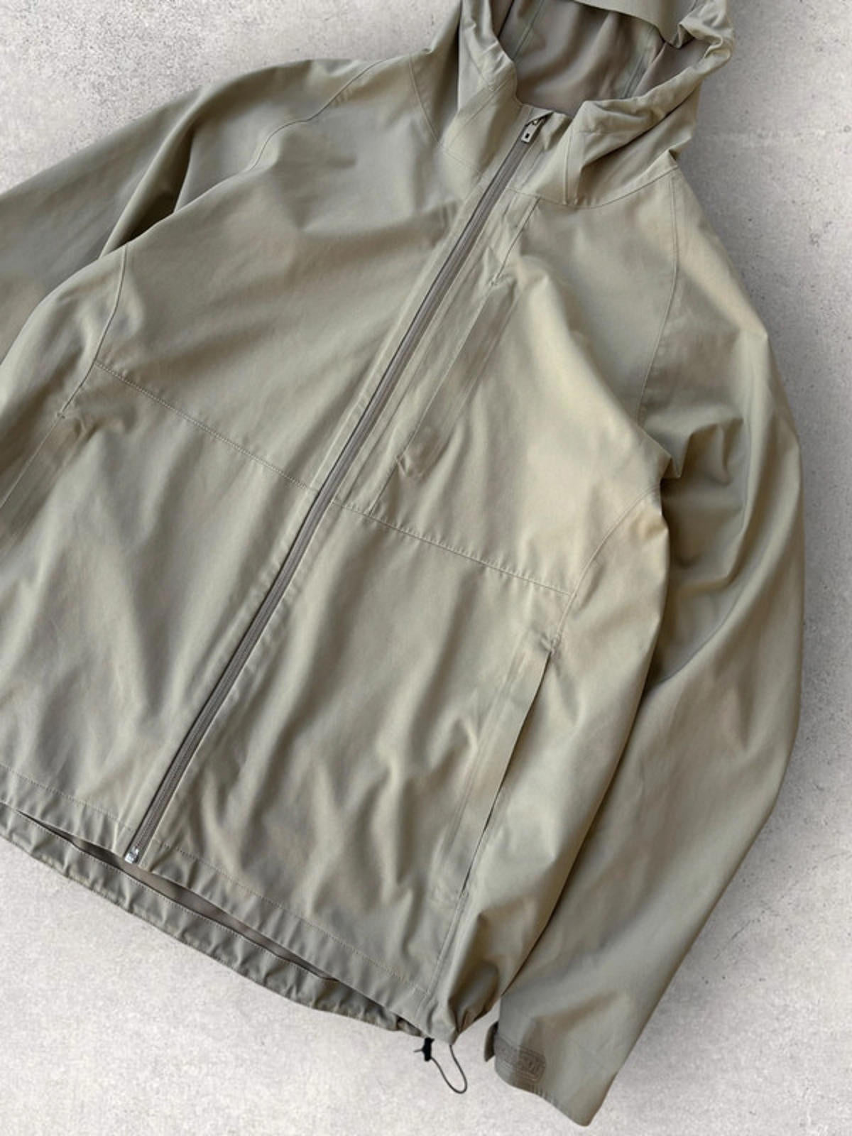 Uniqlo Blocktech 3D Cut Windbreaker Beige Size XL