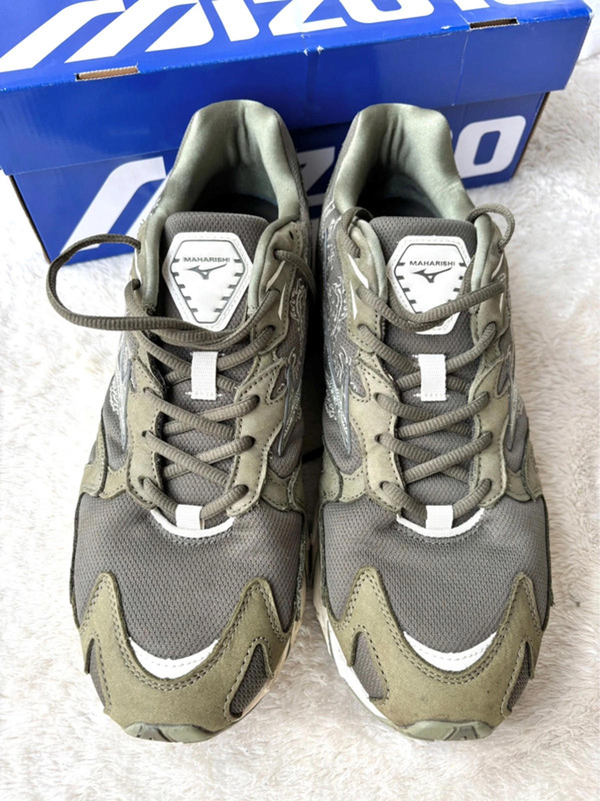 Mizuno X Maharishi Wave Rider 10 UK 9.5