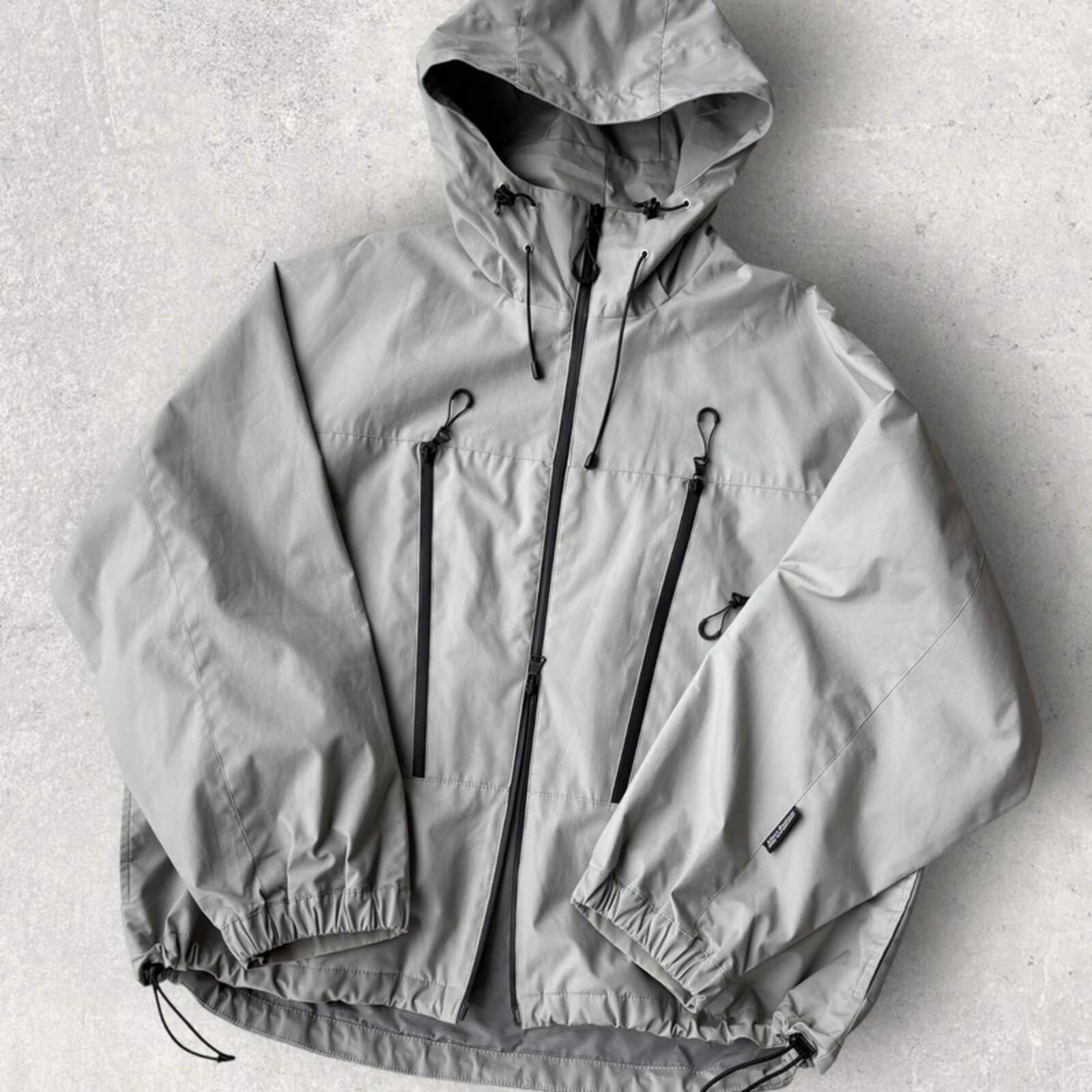 Uniform Bridge Water Resistant Mountain Jacket Grey M