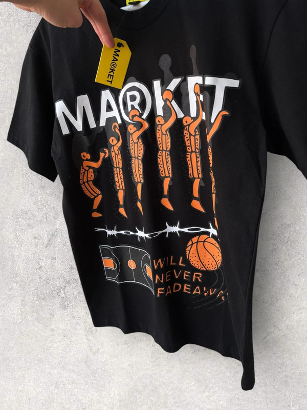Market Jump Shot Graphic T Shirt Black Size S