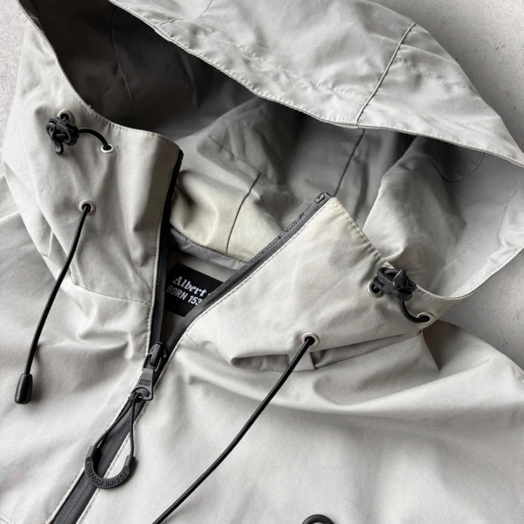 Uniform Bridge Water Resistant Mountain Jacket Grey M