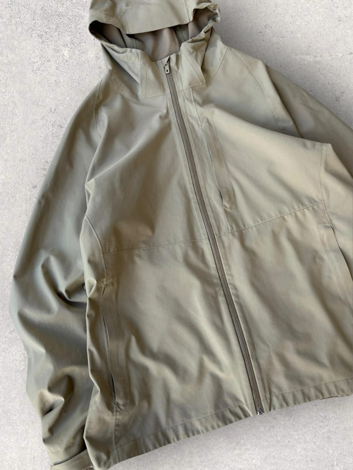 Uniqlo Blocktech 3D Cut Windbreaker Beige Size XL