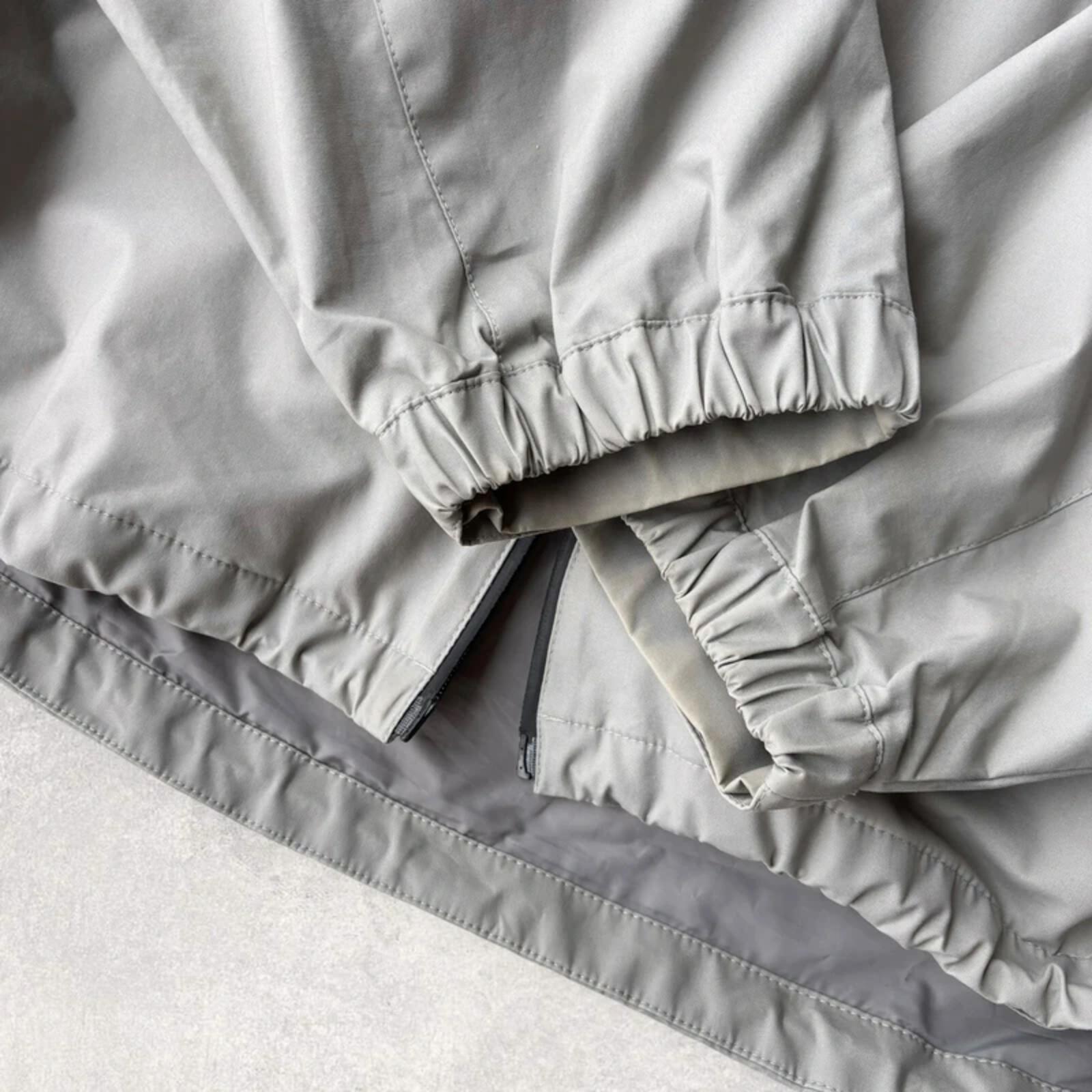 Uniform Bridge Water Resistant Mountain Jacket Grey M