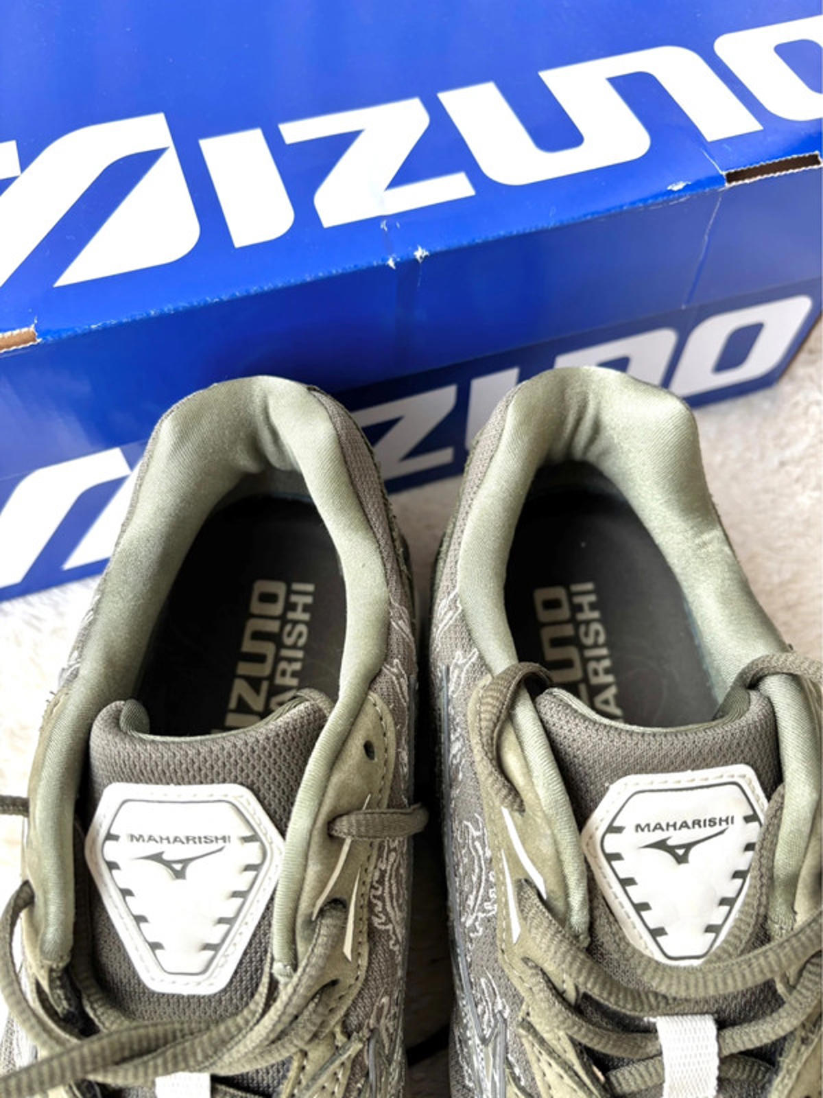 Mizuno X Maharishi Wave Rider 10 UK 9.5
