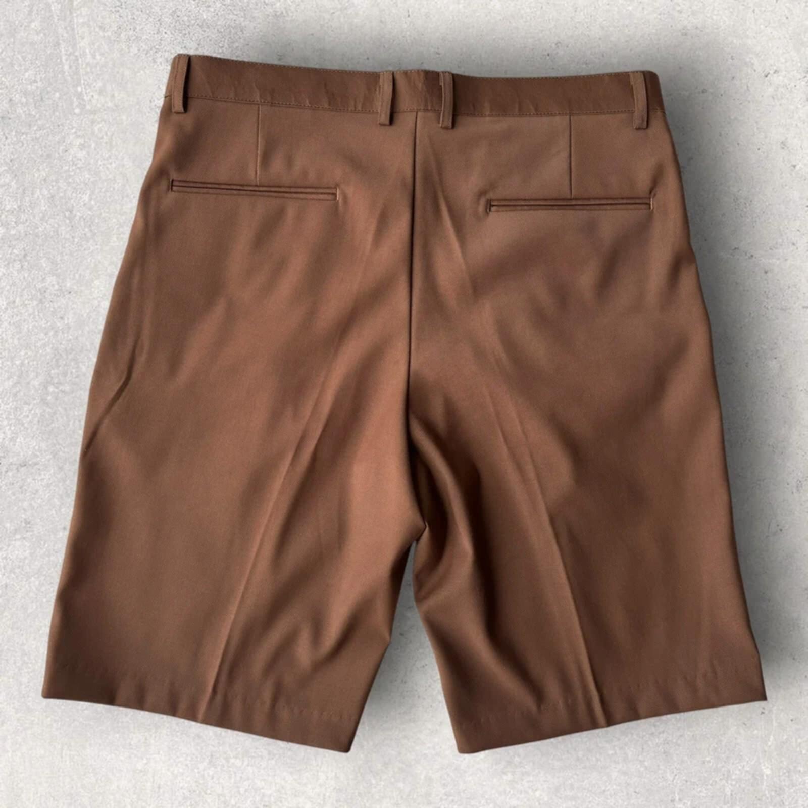 Uniform Bridge Pleated Bermuda Short Brown L