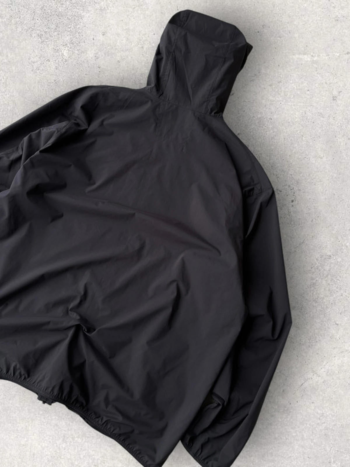 Uniqlo Tech Lightweight Windbreaker Black XL
