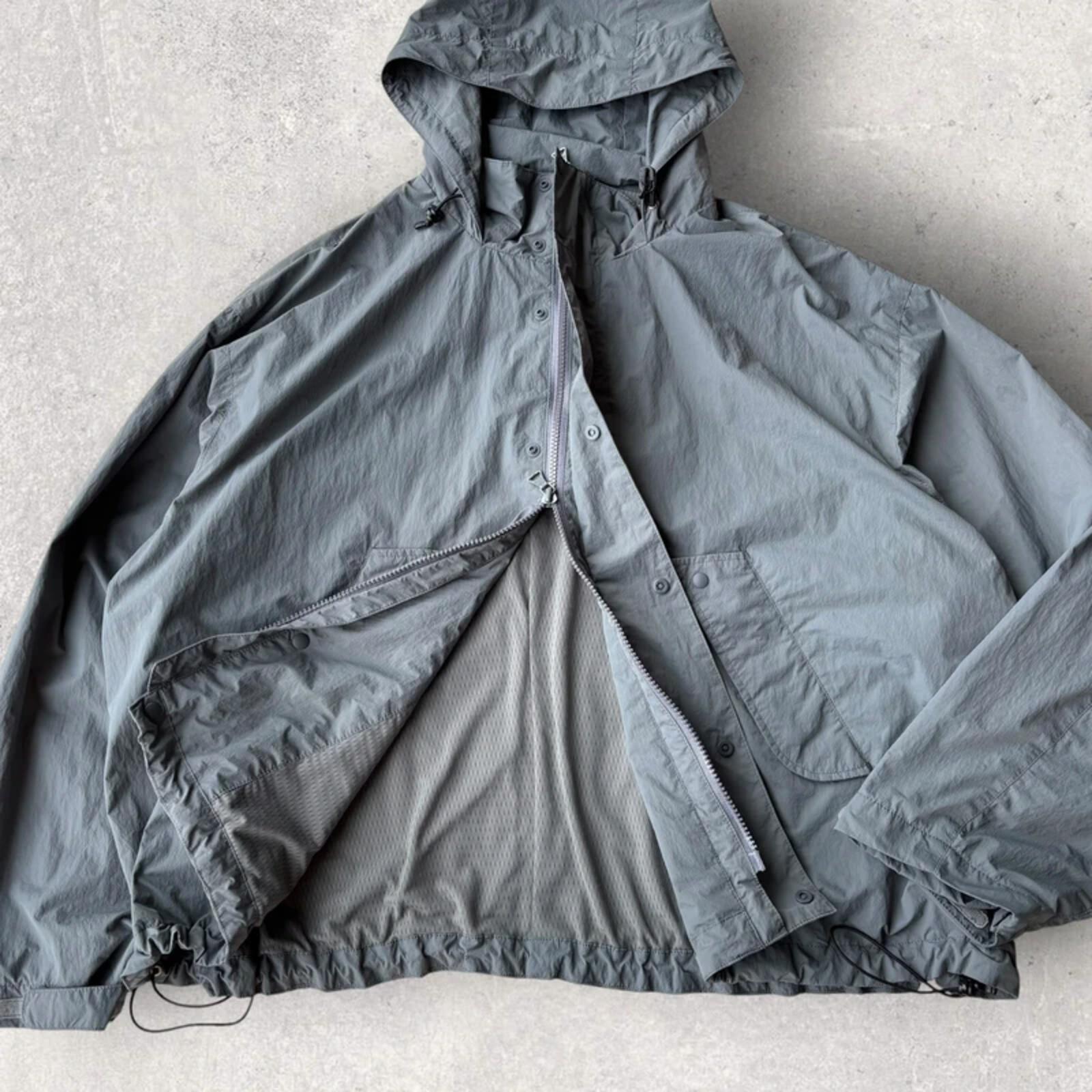 Uniform Bridge Cropped Mesh Windbreaker Blue M