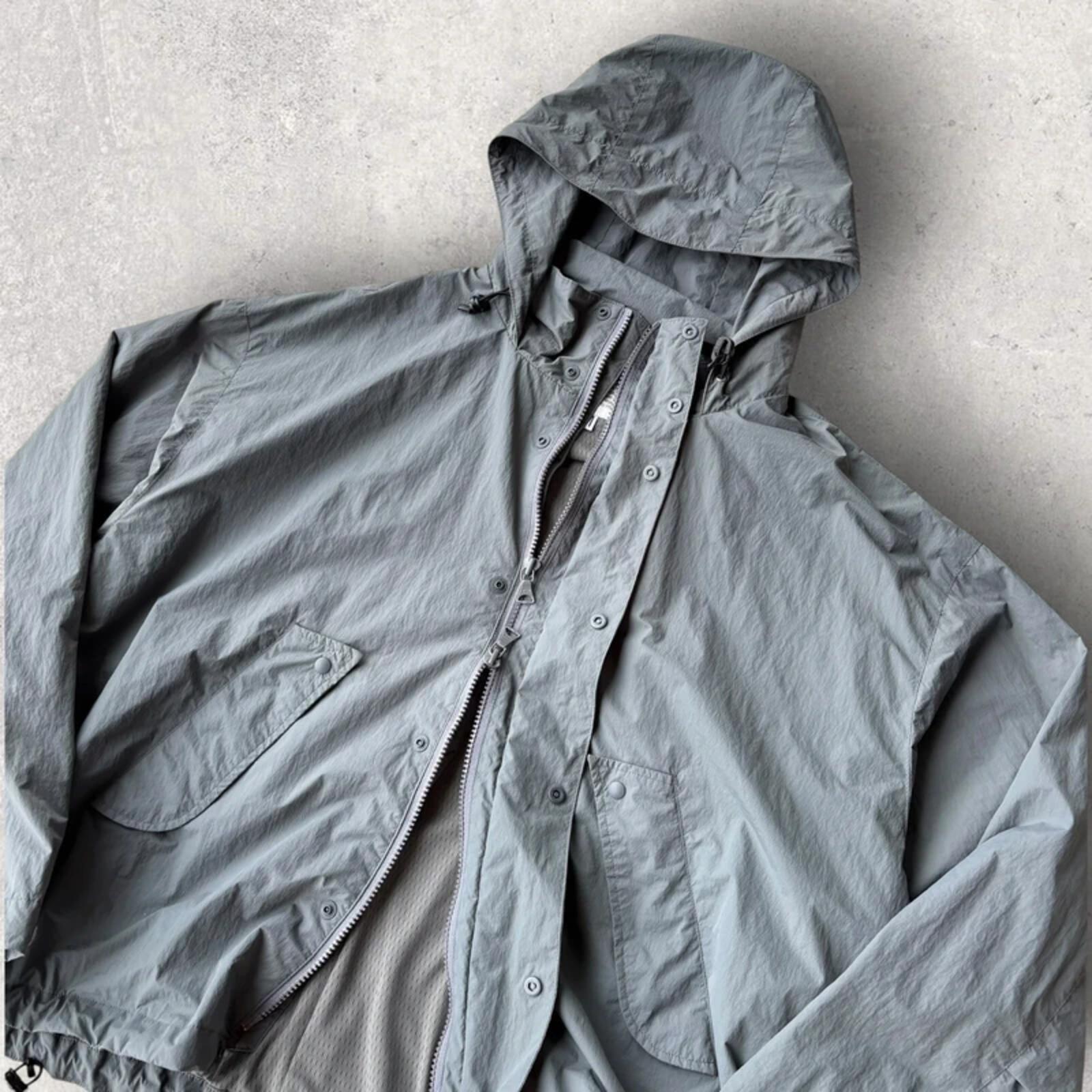 Uniform Bridge Cropped Mesh Windbreaker Blue M