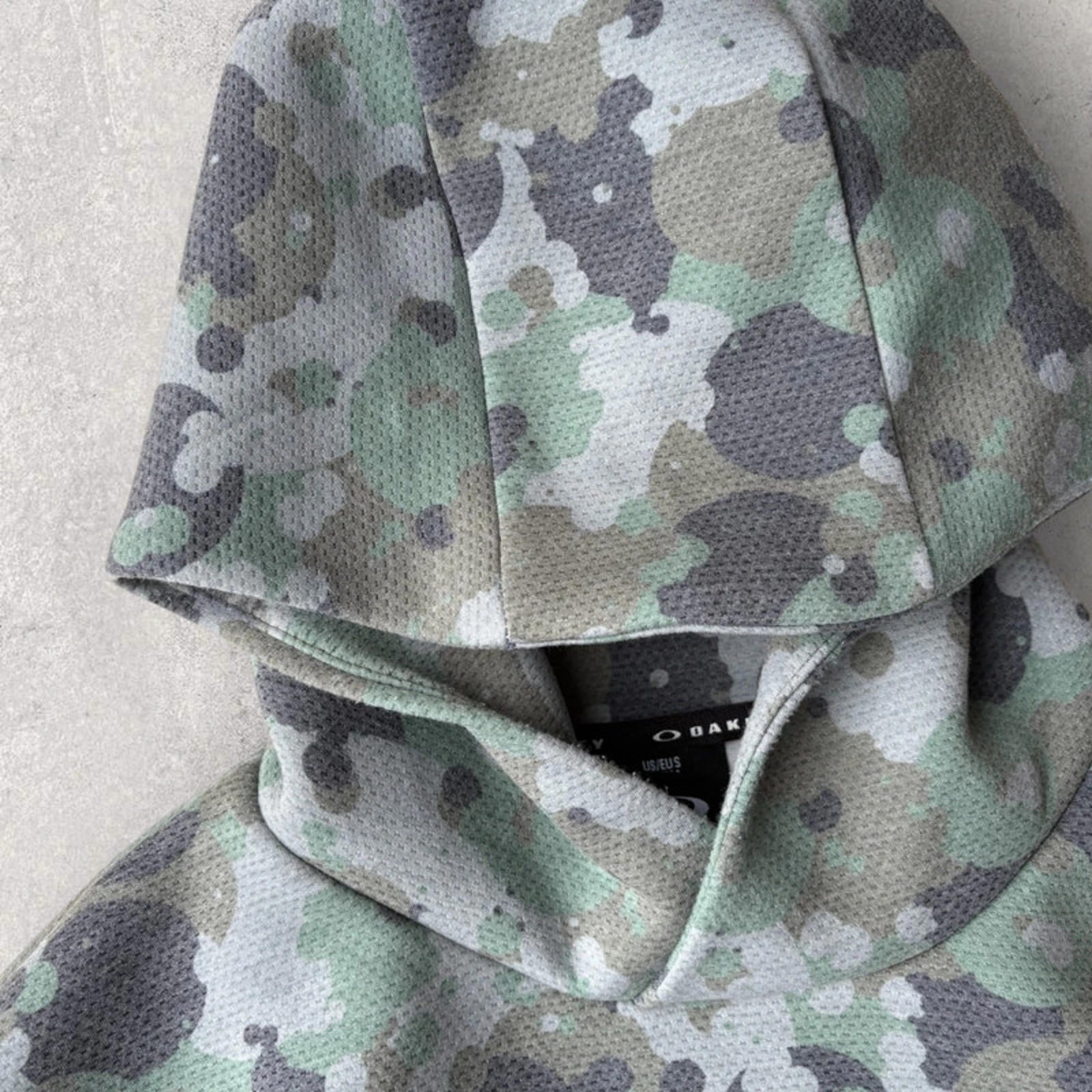 Oakley Japan Exclusive Tech Hologram Hoodie Camo Size S