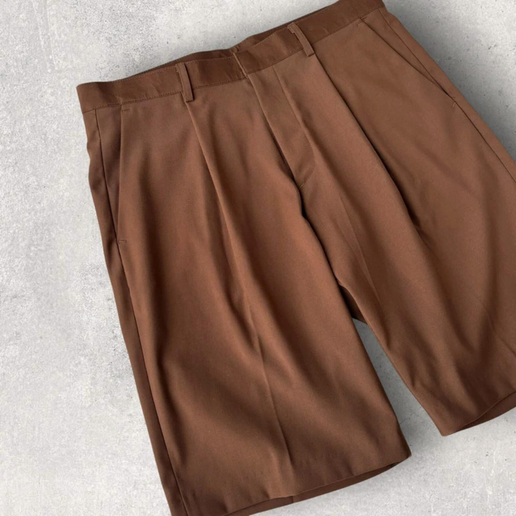 Uniform Bridge Pleated Bermuda Short Brown L
